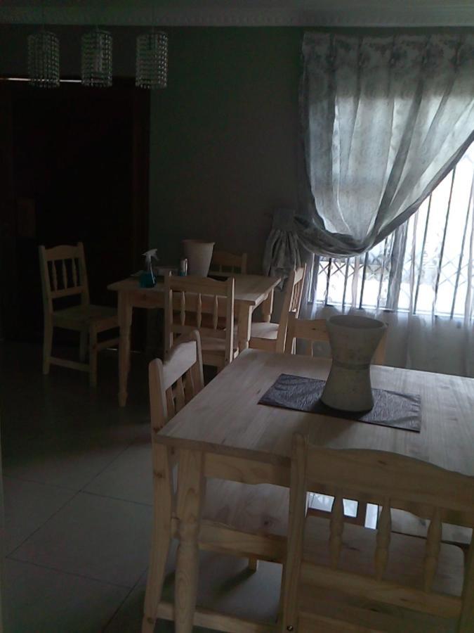 Tlelakufuma Guest House Johannesburg Exterior foto